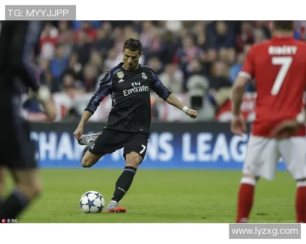 C罗与拜仁的欧冠对决:历史交锋与精彩瞬间回顾 C罗与拜仁的欧冠对决:历史交锋与精彩瞬间回顾