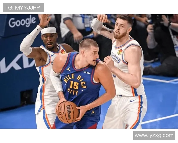 勇士与雷霆激战5月17日争夺季后赛晋级关键战役 勇士与雷霆激战5月17日争夺季后赛晋级关键战役